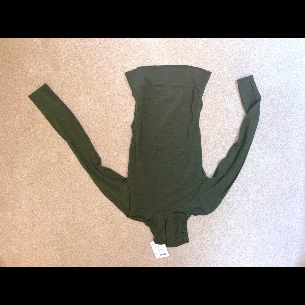 Athleta army green turtleneck size small.